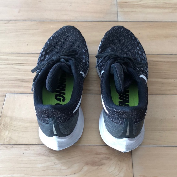 Nike Running shoes - Picture 3 of 6